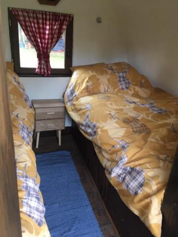 Charming 2-Bed Cabin In Domfront-En-Poiraie Perrou Екстер'єр фото