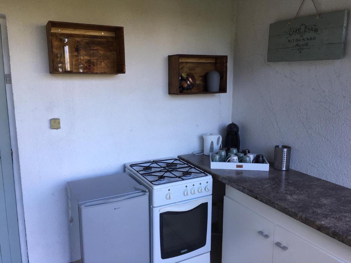 Charming 2-Bed Cabin In Domfront-En-Poiraie Perrou Екстер'єр фото